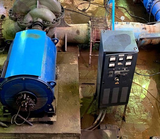 В Махачкале устраняют аварию на насосной станции на Вузовском озере