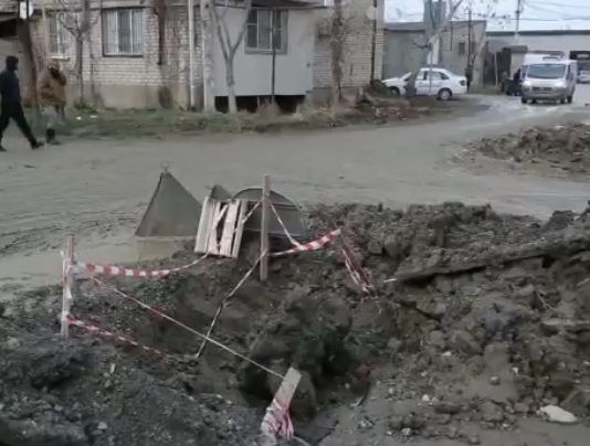 Мэрия Махачкалы пообещала решить проблему водоотведения по ул. Каммаева