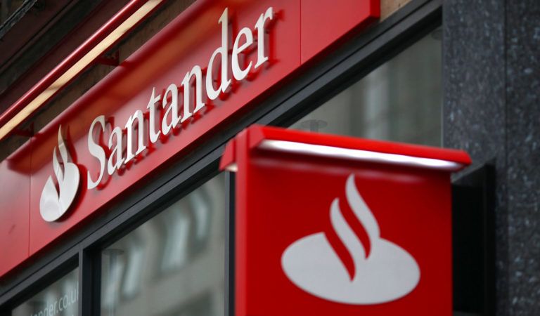 Банк в праздник по ошибке перечислил клиентам $175 млн