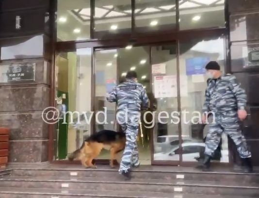 Сообщение о минировании торговых центров в Махачкале оказалось ложным