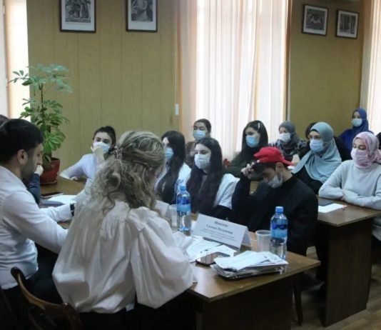 В Махачкале стартовал цикл профилактических мероприятий со студентами