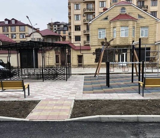 А на нашем на дворе