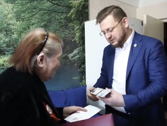 Ветерану Валентине Овериной присвоено звание «Почетный гражданин Махачкалы»