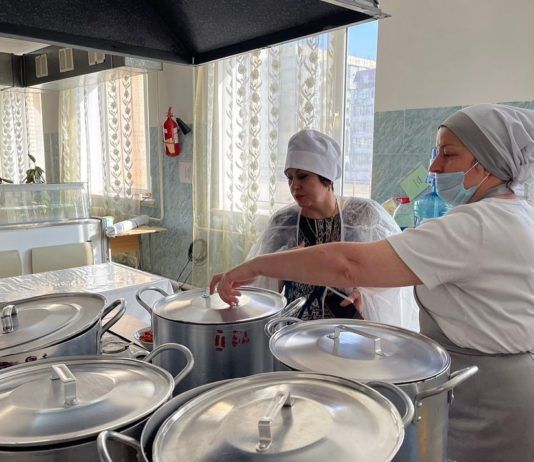 Комиссия провела проверку после жалобы на качество питания в махачкалинской гимназии