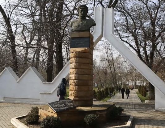 В Махачкале начинают готовить общественные пространства к весенне-летнему периоду