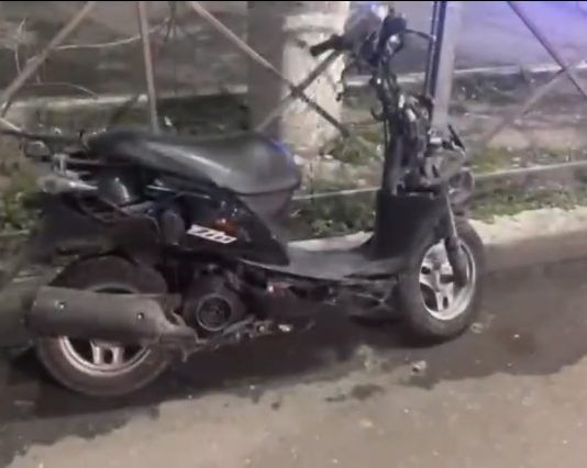 Подросток на скутере попал в аварию в Махачкале