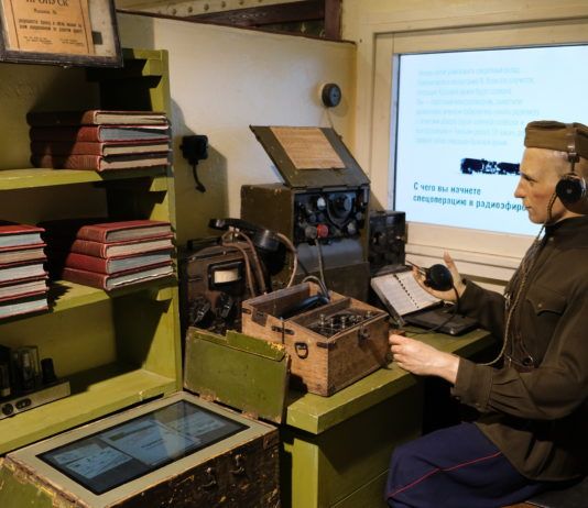 В Махачкалу прибыл передвижной музей «Поезд Победы»