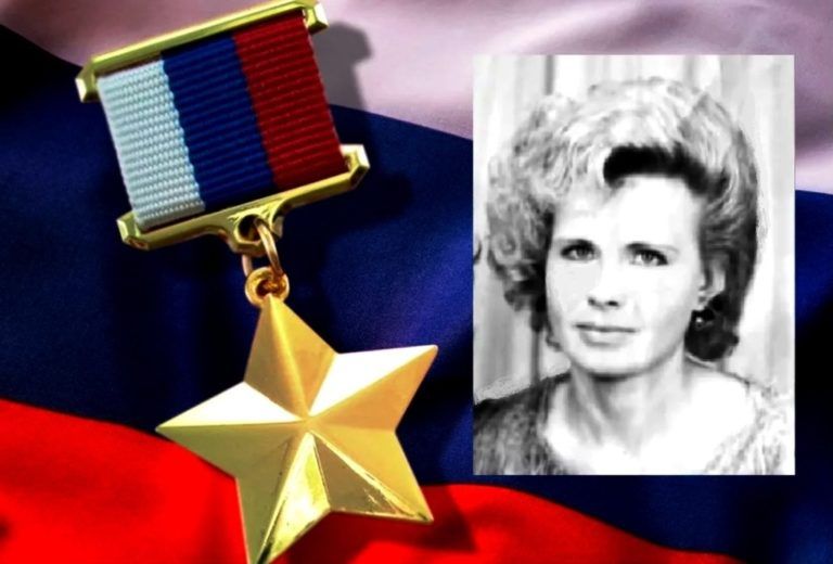 Сергей Меликов предложил открыть в Махачкале бюст Героя России Ирины Яниной