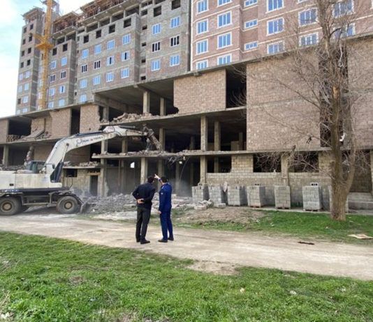 Продолжается демонтаж незаконных строений