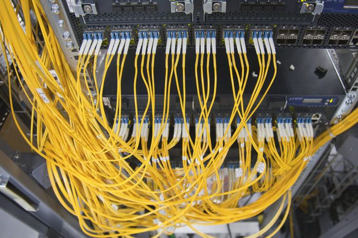 21971664259_0fb6195589_b