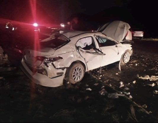 Четыре человека пострадали при опрокидывании автомобиля в Махачкале