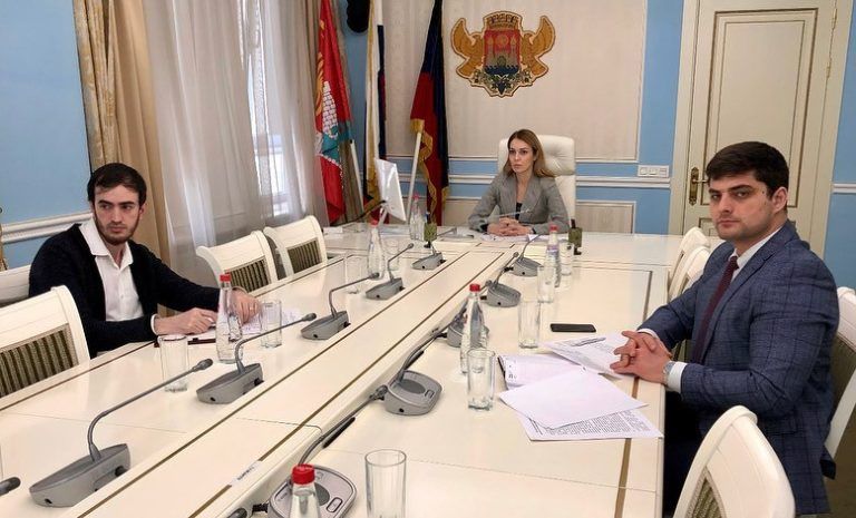 Махачкала утвердила план основных мероприятий по проведению Года образования