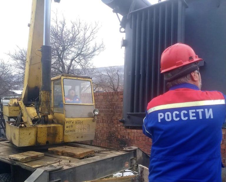 В мкр. Учхоз в Махачкале установили новый трансформатор