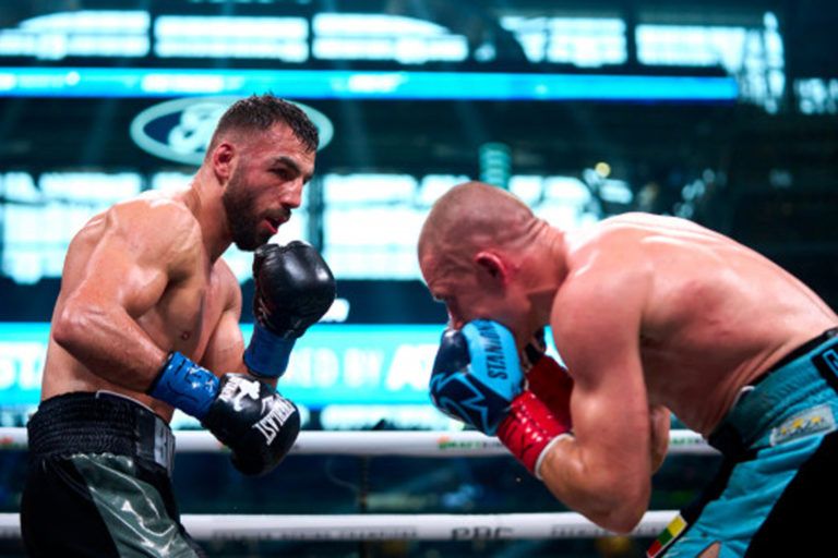 Раджаб Бутаев проиграл впервые в карьере и лишился титула WBA