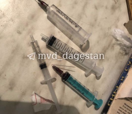 Полицейские накрыли наркопритон в Махачкале