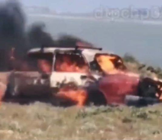 Тело полицейского нашли в сгоревшей машине на окраине Махачкалы