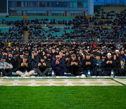Более 20 тысяч человек собрал республиканский ифтар в Каспийске