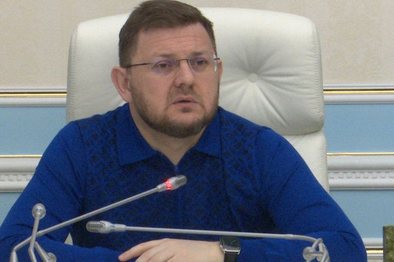 Салман Дадаев провел совещание по итогам работы ЦУГа