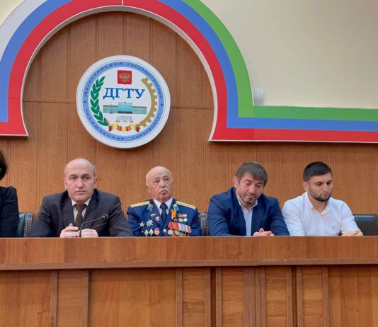 Депутаты провели профилактическую беседу