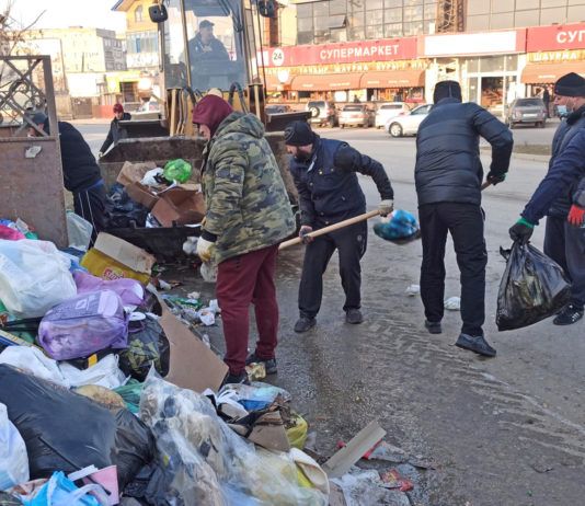 Одним – бюджет, другим – обязанности, людям – мусор?