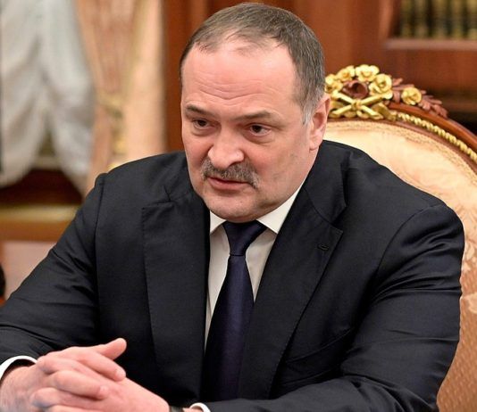 Меликов рассказал Путину о корректировке проекта Махачкалинского коллектора