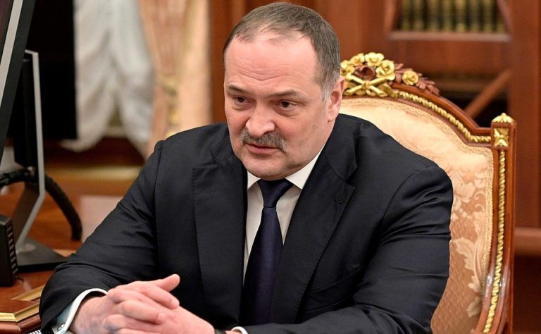 Меликов рассказал Путину о корректировке проекта Махачкалинского коллектора