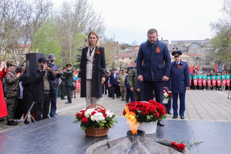 В Махачкале прошла патриотическая акция «Вахта памяти»