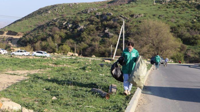 8FFBE953-CDF7-4585-8A68-D83F2D961DAA