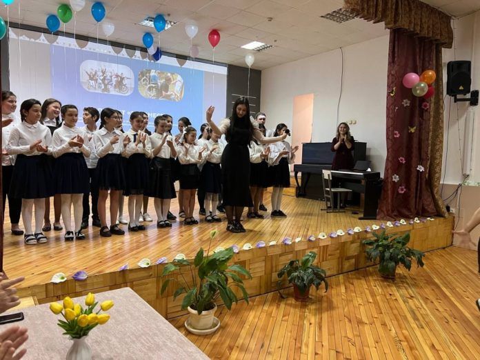 A40C02AF-D25C-4E4F-A809-5A1EE85C0748