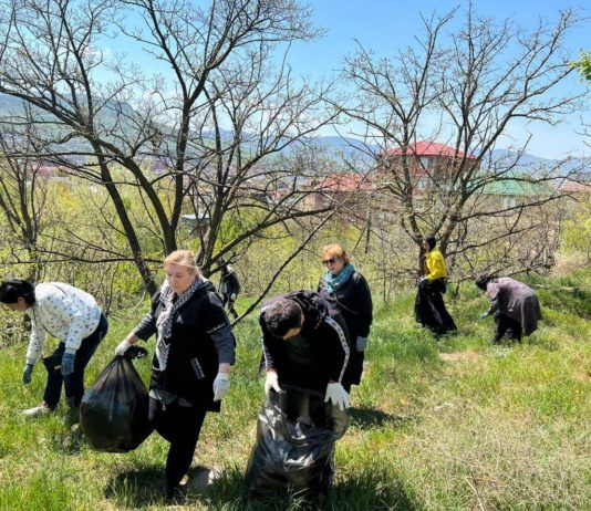 В Махачкале состоялся общегородской субботник