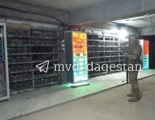 В Махачкале обнаружили крупную майнинг-ферму, изъято почти 1,5 тыс. аппаратов