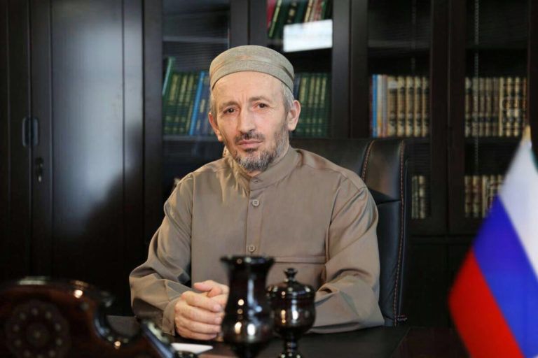 Шейх Ахмад Афанди поздравил дагестанцев с Днем Победы
