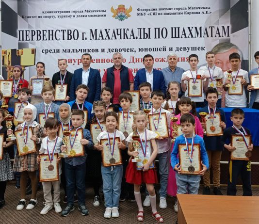 Депутаты горсобрания приняли участие в первенстве города по шахматам