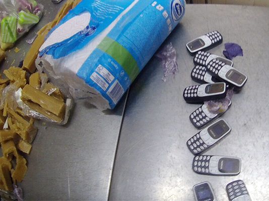 В СИЗО в Махачкале пытались передать спрятанные в мыле телефоны