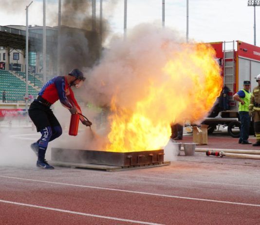 В Махачкале завершились соревнования по пожарно-прикладному спорту