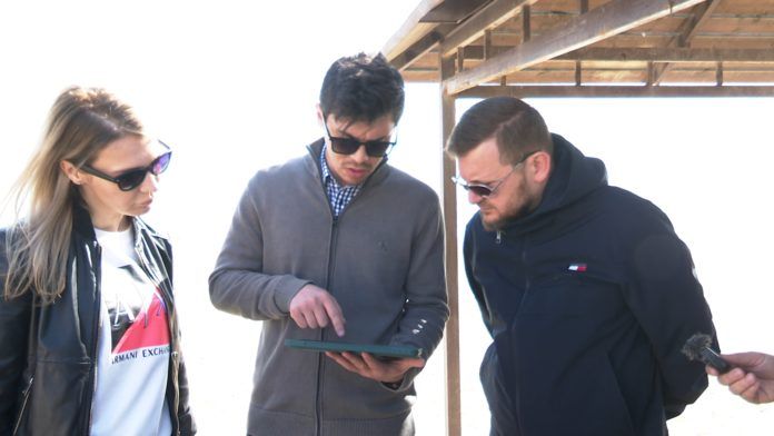 CE8732FF-7F8D-4766-B96C-FDEB93F83692