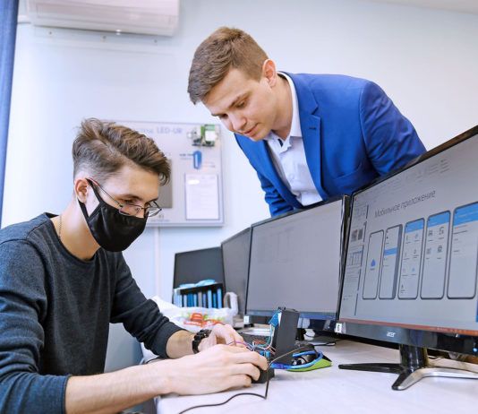 Финтех Хаб Банка России и «РТК-Солар» провели в «Сириусе» образовательный интенсив для студентов по защите банковской инфраструктуры от киберугроз