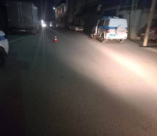 Малолетнего ребенка сбила машина в пригороде Махачкалы