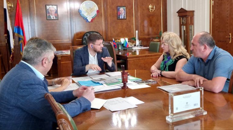 Мэр Махачкалы провел рабочую встречу с министром культуры Дагестана