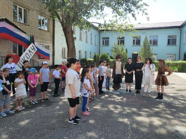 В Махачкале начали свою работу пришкольные лагеря