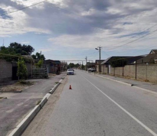 Автомобиль сбил 10-летнюю девочку в пригороде Махачкалы