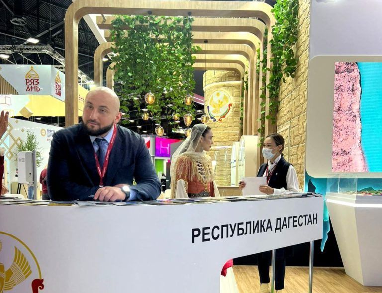Представитель мэрии Махачкалы принимает участие в ПМЭФ-2022