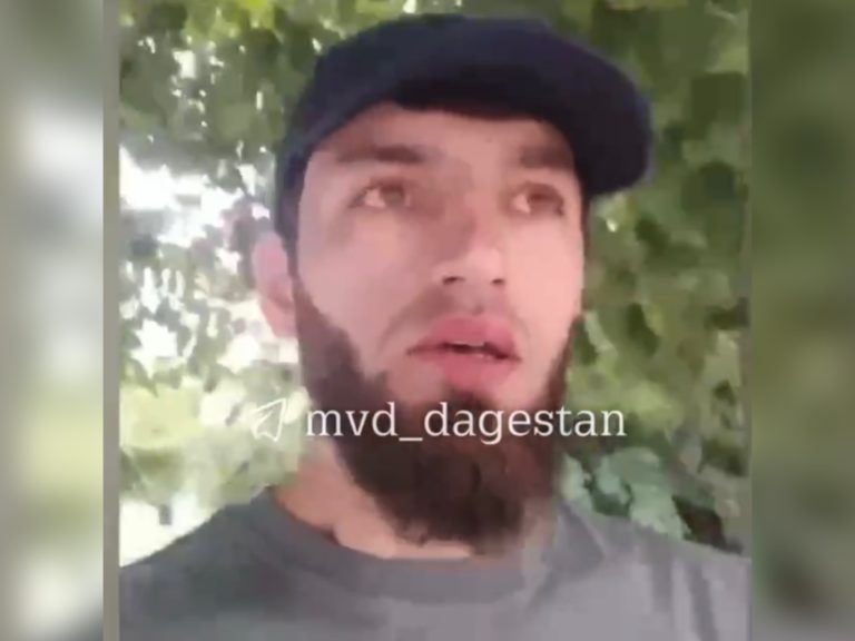 В Махачкале задержали мужчину, угрожавшего  стоматологу и блогеру Али Байрамбекову