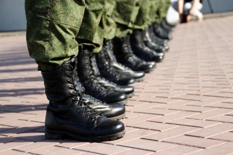 В Махачкале идет набор на военную службу по контракту