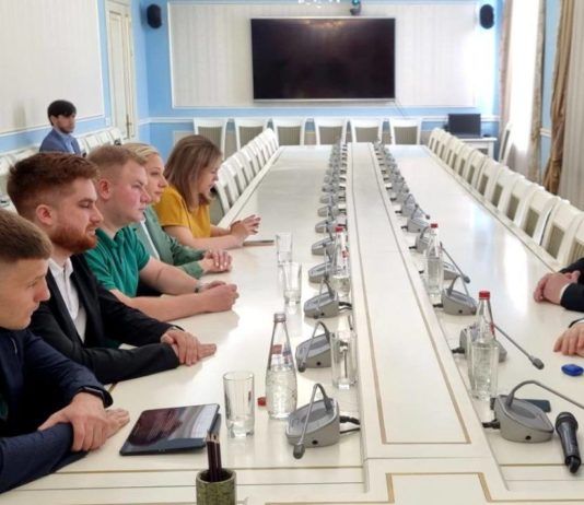 Глава Махачкалы провел рабочую встречу с делегацией АНО «Диалог Регионы» и руководителем ЦУРа Дагестана