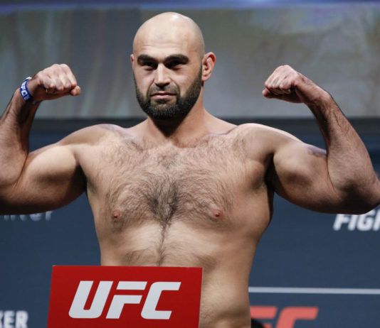 Шамиль Абдурахимов проведет бой 10 сентября