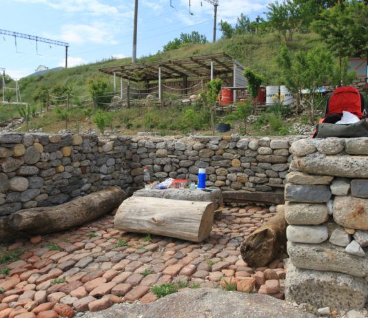 «Якорь» на берегу Каспия