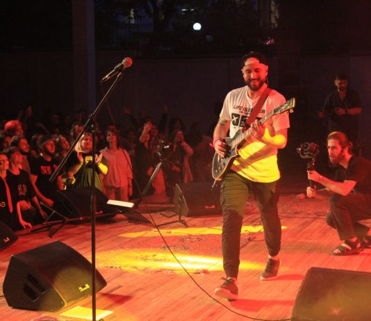 Рок, джаз, военный оркестр: в Махачкале «взболтали» музыкальный коктейль