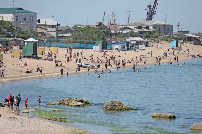 Центральный пляж Махачкалы