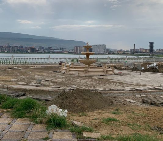 Благоустройство скверов идет полным ходом